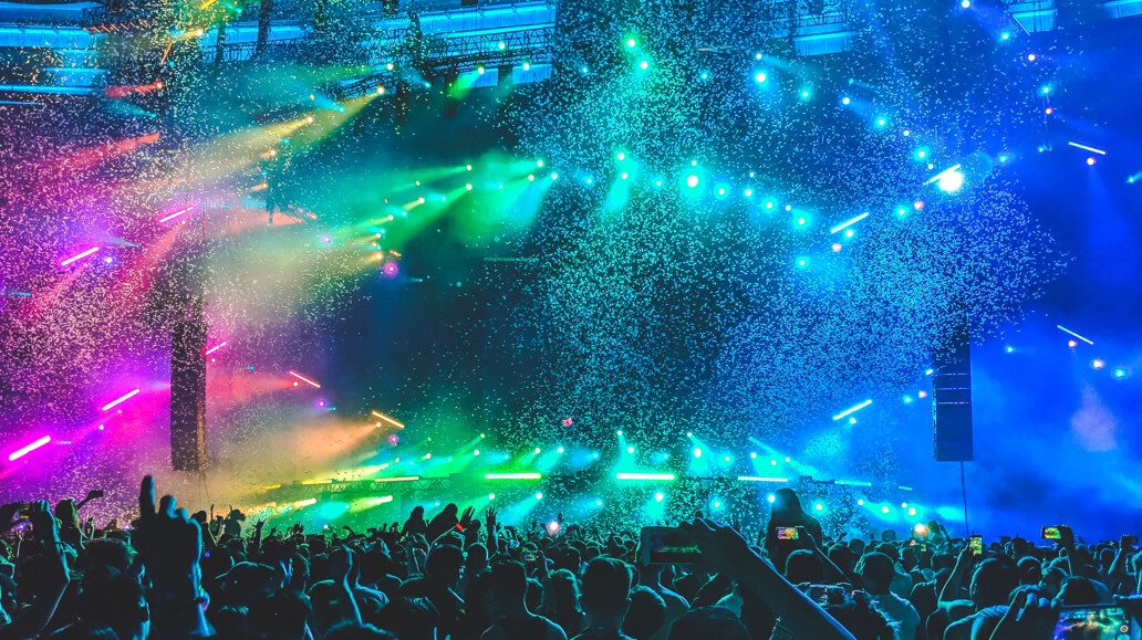 crowed concert